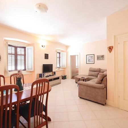 Two Bedroom Apartment In City Center Igor 자다르 외부 사진