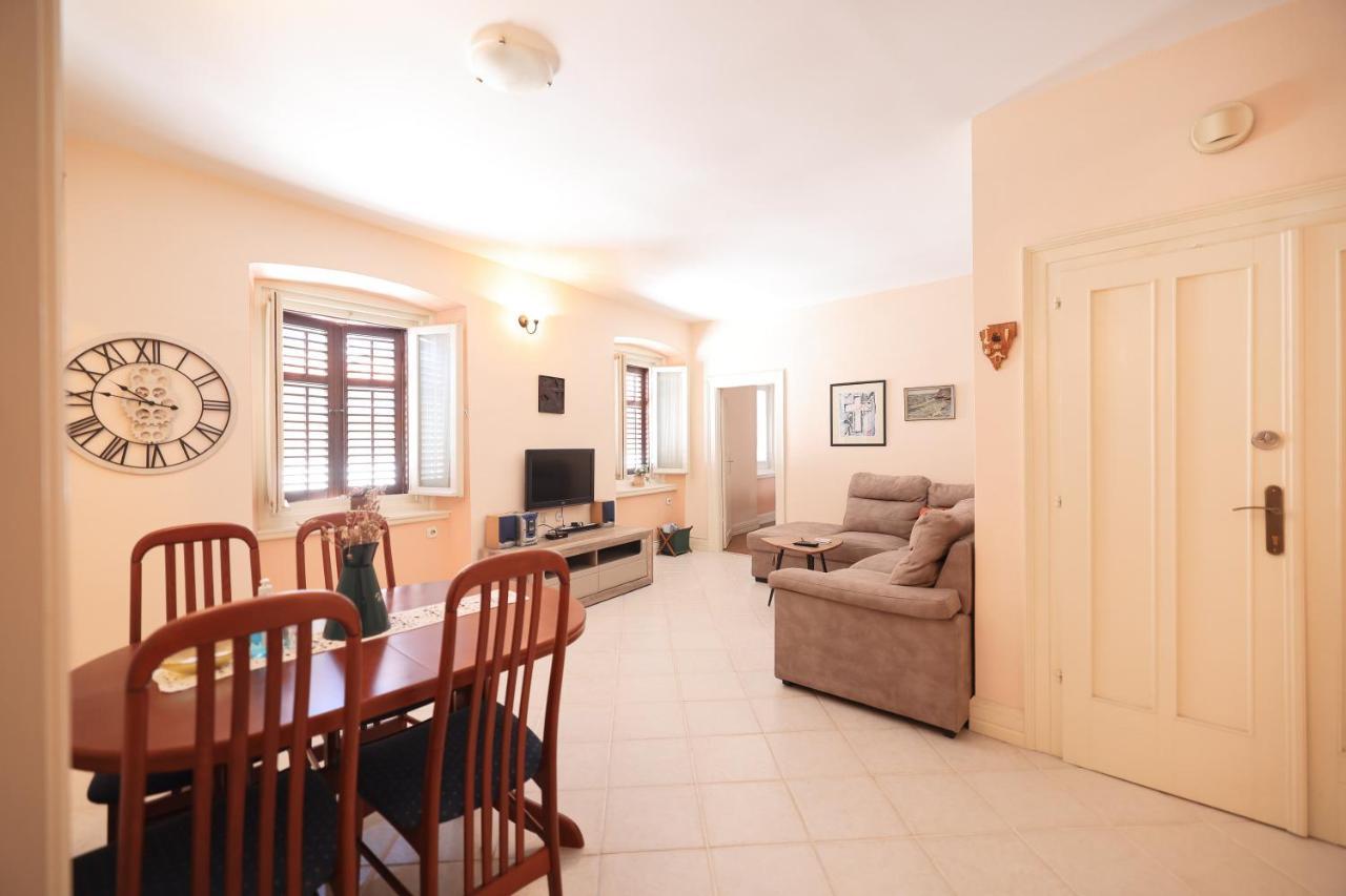 Two Bedroom Apartment In City Center Igor 자다르 외부 사진