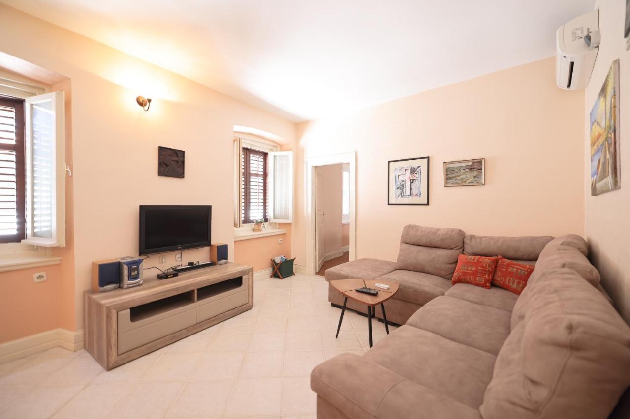 Two Bedroom Apartment In City Center Igor 자다르 외부 사진